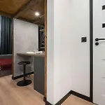 Apartment Tasteful Close To Piotrkowska Street By Renters *