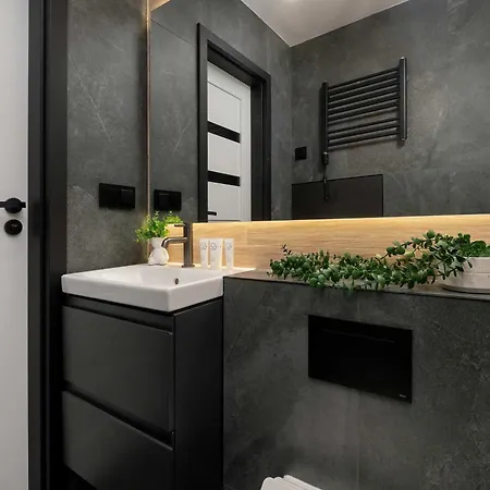 Tasteful Close To Piotrkowska Street By Renters * Łódź