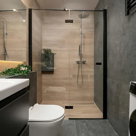 Tasteful Close To Piotrkowska Street By Renters Apartamento *